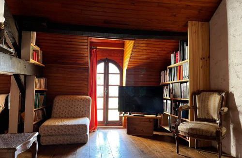 Cublac House | #Grande Villa à Cublac #Vue, Terrasses et Jardins