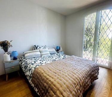 Mediterranee Villa | Grande villa proche de la mer