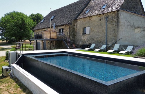Hautefage House | Grange Rénovée en Xaintrie