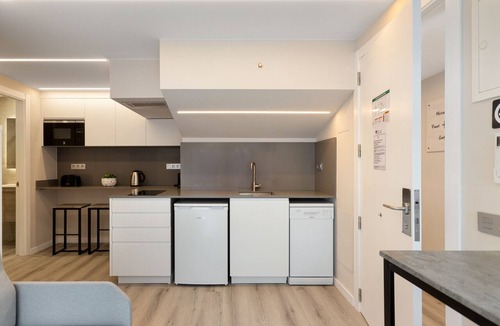 Vilassar de Mar Apartment | Gregal - Aparthotel with Swimming Pool
