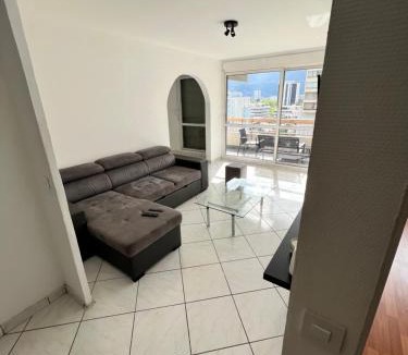 Secteur 6 Apartment | Grenoble ~ Ecole d’architecture ~ Grand-place
