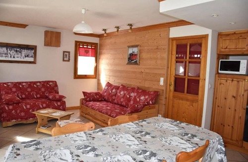 Pralognan-la-Vanoise Apartment | Ground floor, terrace, tv, 48m², Pralognan-la-Vanoise