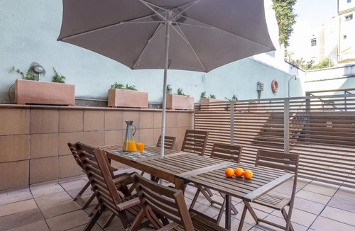 la Vila de Gracia Apartment | Groups in Gracia 3 rooms 10 pax with Free WiFi Pool and Terrace