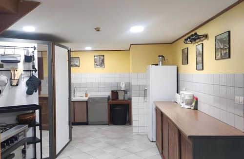 Saint-Jean-de-Vaulx House | Guest House 'Chambre 5' with Shared Terrace, Private Garden and Wi-Fi