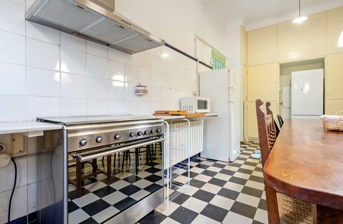 Santes Creus House | Guest House 'L'Abadia De Santes Creus' with Mountain View, Private Pool and Wi-Fi