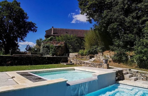 Lunan House | Guest house MAISON DE CELESTINE