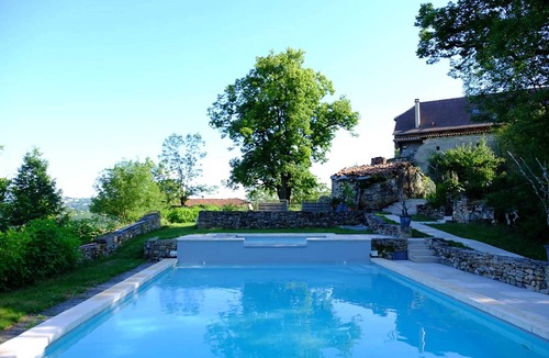 Lunan House | Guest house MAISON DE CELESTINE