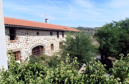 Polignac Bed & Breakfast | Guest Room “Chambre Rêverie” with Shared Terrace, Garden and Wi-Fi