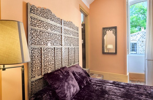 Saint-Germain Bed & Breakfast | Guest Room 'Domaine du chemin Royale' with Shared Terrace, Shared Garden, and Wi-Fi