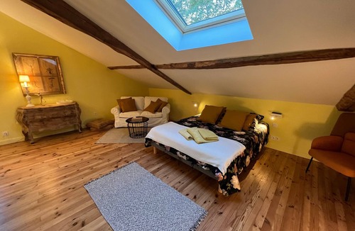 Saint-Barthelemy Bed & Breakfast | Guest Room “La Felicita - Moutarde” with Shared Terrace, Garden, and Wi-Fi