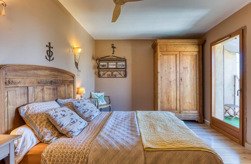 Vauvert Bed & Breakfast | Guest Room "La Petite Camargue" with Private Pool, Shared Terrace and Wi-Fi