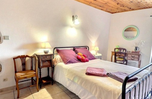 Chazeaux Bed & Breakfast | Guest Room “L’Adrienne” with Shared Garden and Wi-Fi