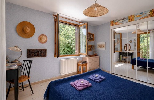 Bouc-Bel-Air Bed & Breakfast | Guest Room “Tromelin” with Private Terrace, Wi-Fi, and Electric Vehicle Charging Point