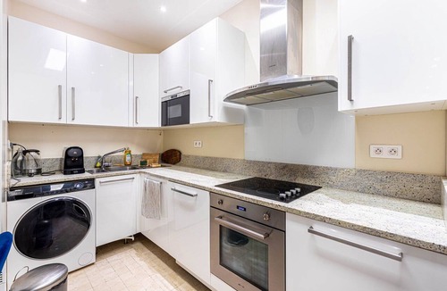 Quartier Sainte-Marguerite Apartment | GuestReady - Modern stay near Place de la Bastille