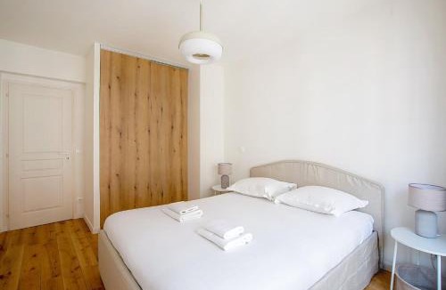 7th Arrondissement Apartment | GuestReady - Sunlit Elegance with the Eiffel view