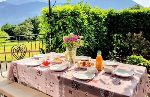 Doussard House | Héritière d'une longue histoire remontant au 18ème siècle, notre maison familiale a vu ses enfants voguer vers d'autres horizons.