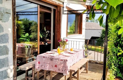 Doussard House | Héritière d'une longue histoire remontant au 18ème siècle, notre maison familiale a vu ses enfants voguer vers d'autres horizons.