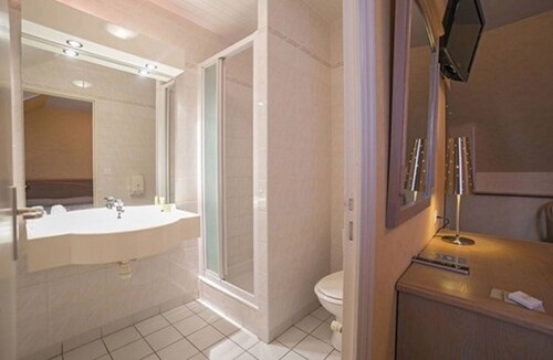 Le Vivier-sur-Mer Hotel | Hôtel Beau Rivage, Restaurant L'Eveil des Sens
