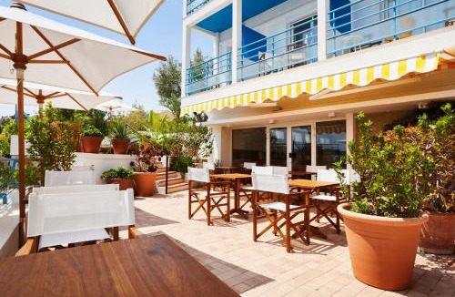 Le Lavandou Hotel | Hôtel California
