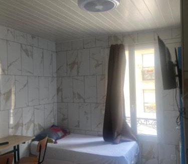 11th Arrondissement Hotel | Hôtel Cyrano Voltaire