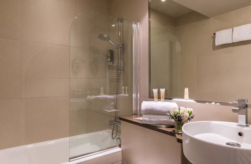 Arsenal Hotel | Hôtel de Neuve Le Marais by Happyculture