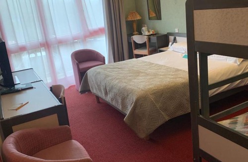 Lacapelle-Viescamp Hotel | Hôtel du Lac