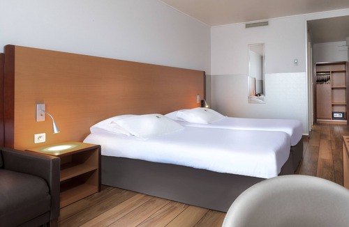14th Arrondissement Hotel | Hôtel du Lion