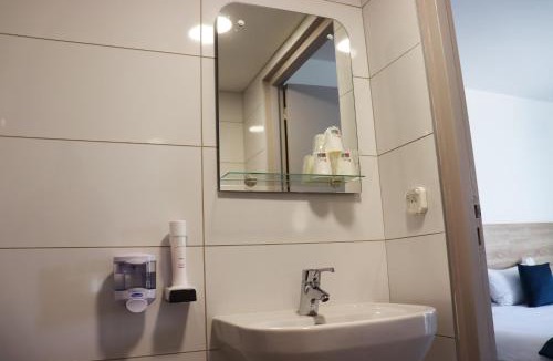 Villefontaine Hotel | Hôtel Lémand Lyon Est - Villefontaine