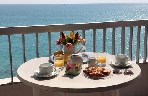 Menton Hotel | Hôtel Le Dauphin