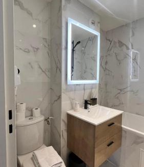 Quartier de Rochechouart Hotel | Hôtel Lebron