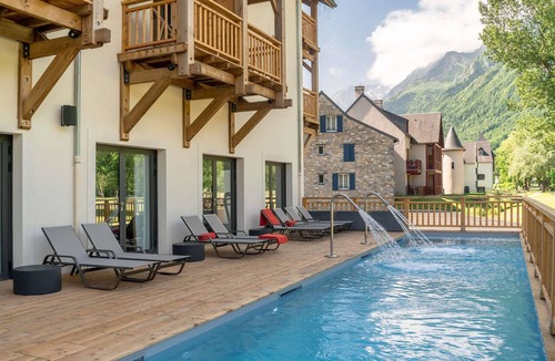 Peyragudes Hotel | Hôtel Mercure Peyragudes Loudenvielle Pyrénées