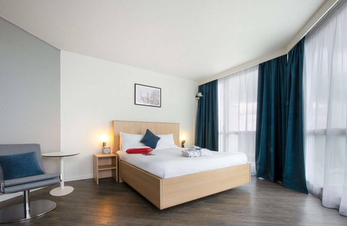 Saint-Pierre-du-Perray Hotel | Hôtel Novotel Senart Golf de Greenparc