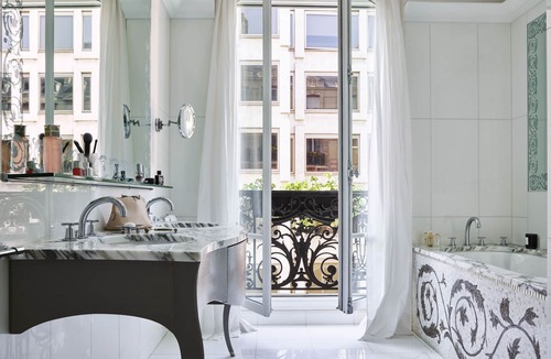 Champs-Elysees Other | Hôtel Plaza Athénée - Dorchester Collection