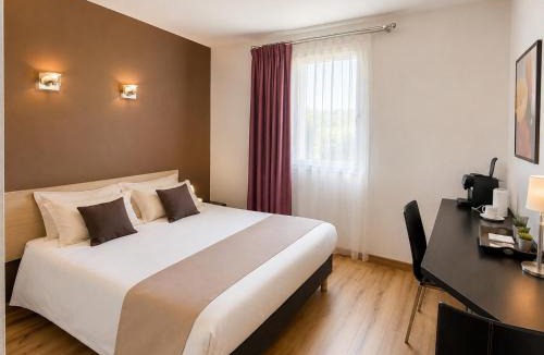 Gallargues-le-Montueux Hotel | Hôtel Restaurant Les Jasses de Camargue