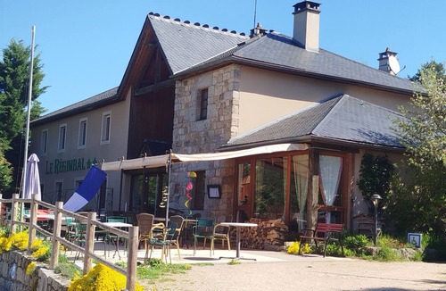 Javols Hotel | Hôtel Restaurant Le Regimbal