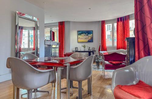 Quartier Hyper-Centre Apartment | #H3 Le Fantasque City-center shops nearby T2