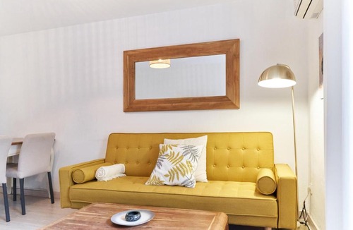 La Nova Esquerra de l'Eixample Apartment | HA Diputació terrace apartment