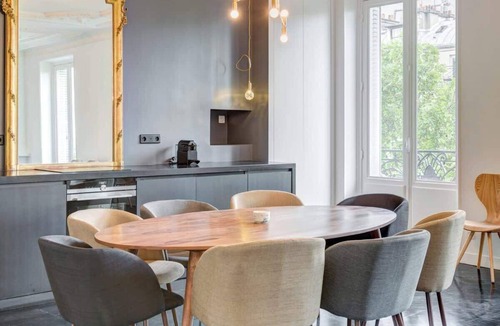 Quartier du Faubourg-Montmartre Apartment | Habitat Parisien - 4BR/4BA Air Con - Opera
