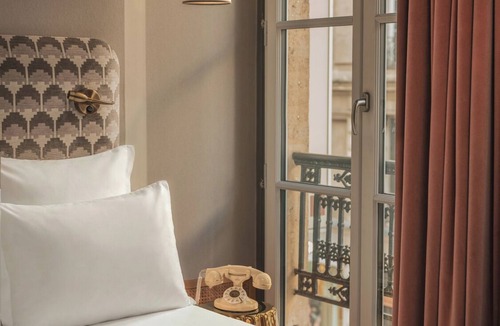 Les Halles Hotel | Handsome Hotel