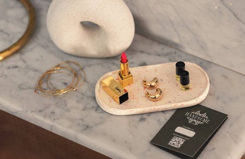 Les Halles Hotel | Handsome Hotel
