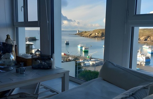Le Conquet House | Harborfront Seaside House with Port View