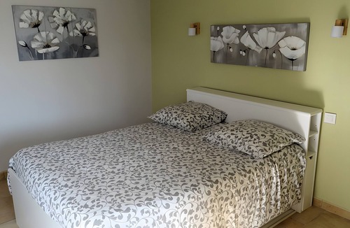 Sare Bed & Breakfast | Harizpe Berria House at the Foot of La Rhune