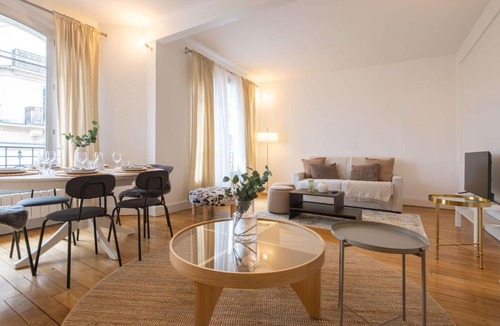 Quartier de la Salpetriere Apartment | Haussmann Flat - Jardin des Plantes 6 Guests