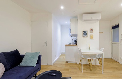 Montelimar Apartment | Havre Provençal - Air conditioning, TV, Wifi