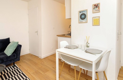 Montelimar Apartment | Havre Provençal - Air conditioning, TV, Wifi