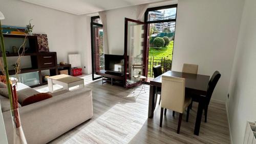 San Sebastian Apartment | HERRERA CONFORT San Sebastián -Garaje-
