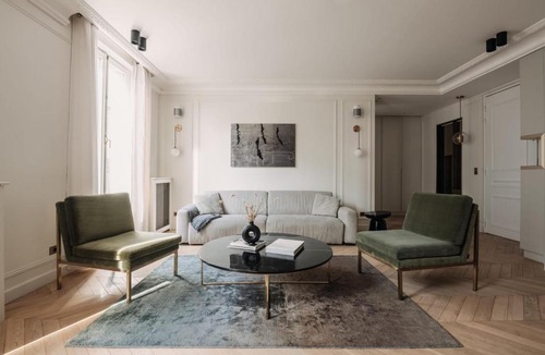 Les Halles Apartment | HIGHSTAY - Luxury Serviced Apartments - Rue de Rivoli