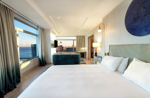 Diagonal Mar i el Front Maritim del Poblenou Hotel | Hilton Diagonal Mar Barcelona