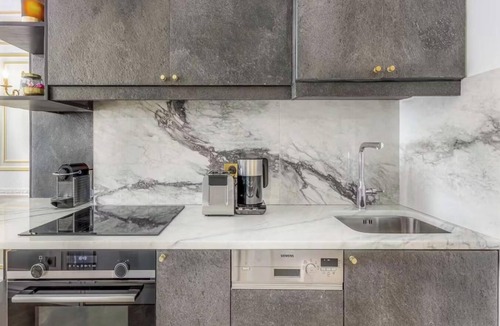 Les Halles Apartment | HISTORIC CARDINAL RICHELIEU APARTMENT ,LOUVRE VIEWS AND 'EMILY IN PARIS' CHARM