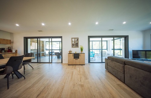 Ax-les-Thermes Apartment | Holiday Apartment "Résidence Pieds Des Pistes" near the Slopes with Private Terrace and Wi-Fi